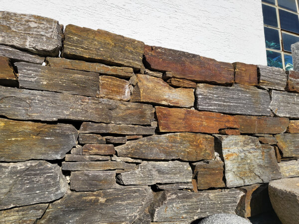Gneis Mauersteine Natursteinmauer Stainzer Hartgneis