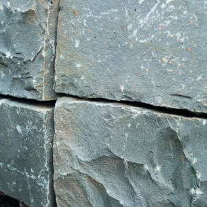 Basalt Mauersteine Natursteinmauer Systemmauerstein