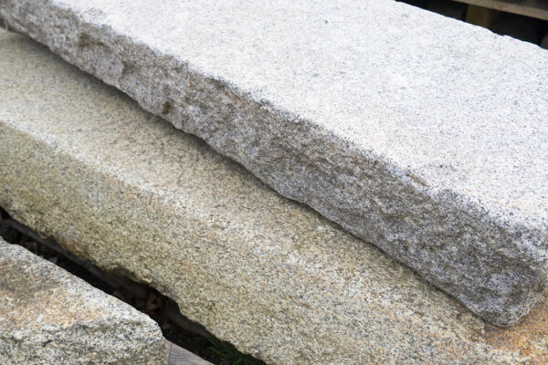 Antike Granit Blockstufen