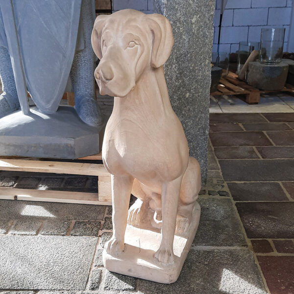 Sandstein Dogge Natursteinfiguren