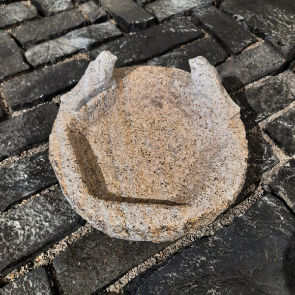 Granit Vogeltränken