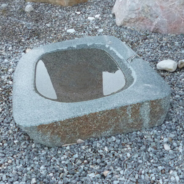 Granit Vogeltränken