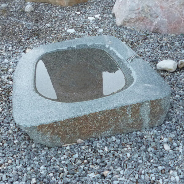 Granit Vogeltränken