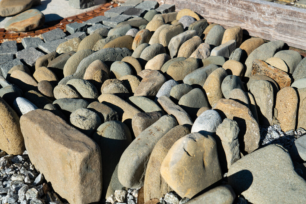 Steckkiesel Rössle AG Natursteine