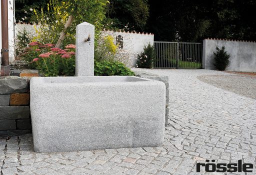 Gerne lassen wir Brunnen und Tröge nach Ihren ganz persönlichen Wünschen anfertigen